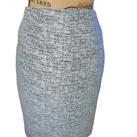 Express skirt size M 🎉host pick🎉 - Picture 6 of 14